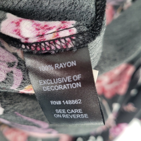 Torrid Size 1X Black Floral Print Crepe Fringe Open Front Kimono Duster - Picture 5 of 7